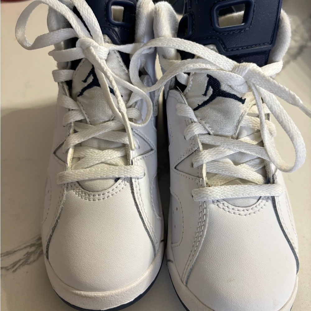Air Jordan Retro 6 White Navy Sneakers